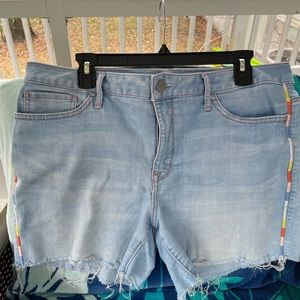 Seven7 Denim Shorts with 🌈rainbow🌈 embroidery. Light wash  SIZE 14